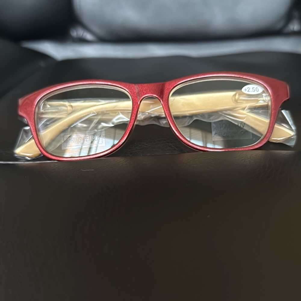 Never used Joy Mangano Reading glasses